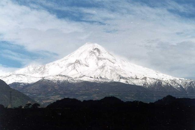 EN ESTA FOTO SE DISTINGUE EL ÁGUILA Y EL CABALLO CARA ORIENTE